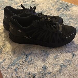 SAS Sleek Black Lace-Up Sneakers